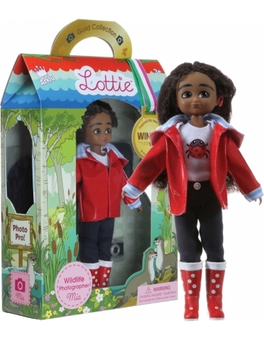 Lottie doll - Wildlife Photographer Mia